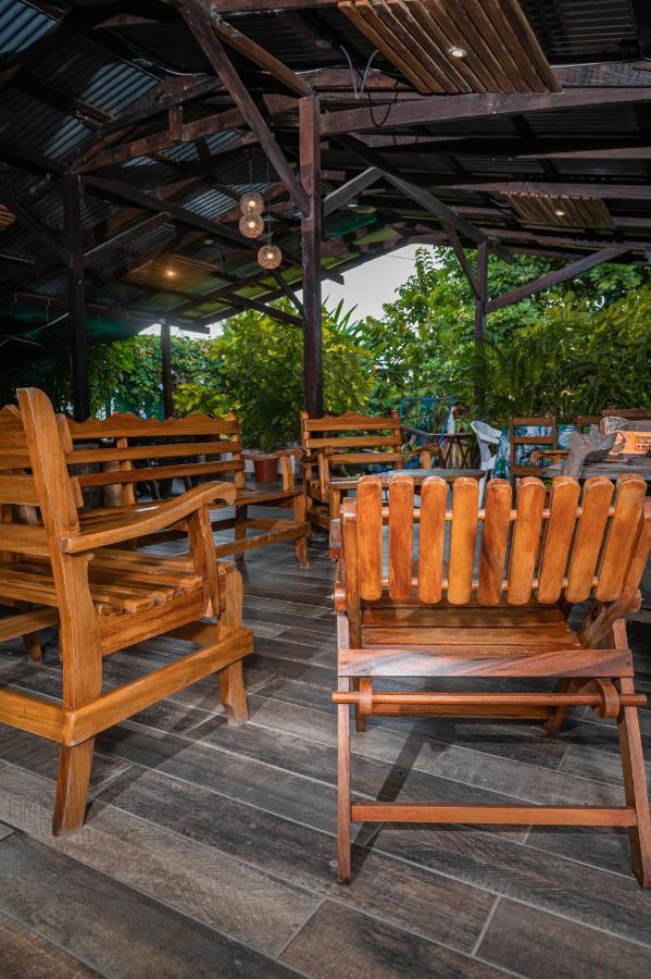 Tucan Guest house *